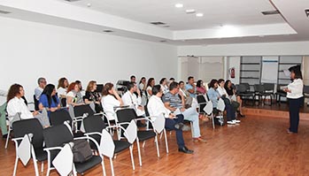 fotografía de la celebración de la edición anterior con la directora del IASS, Juana María Reyes.