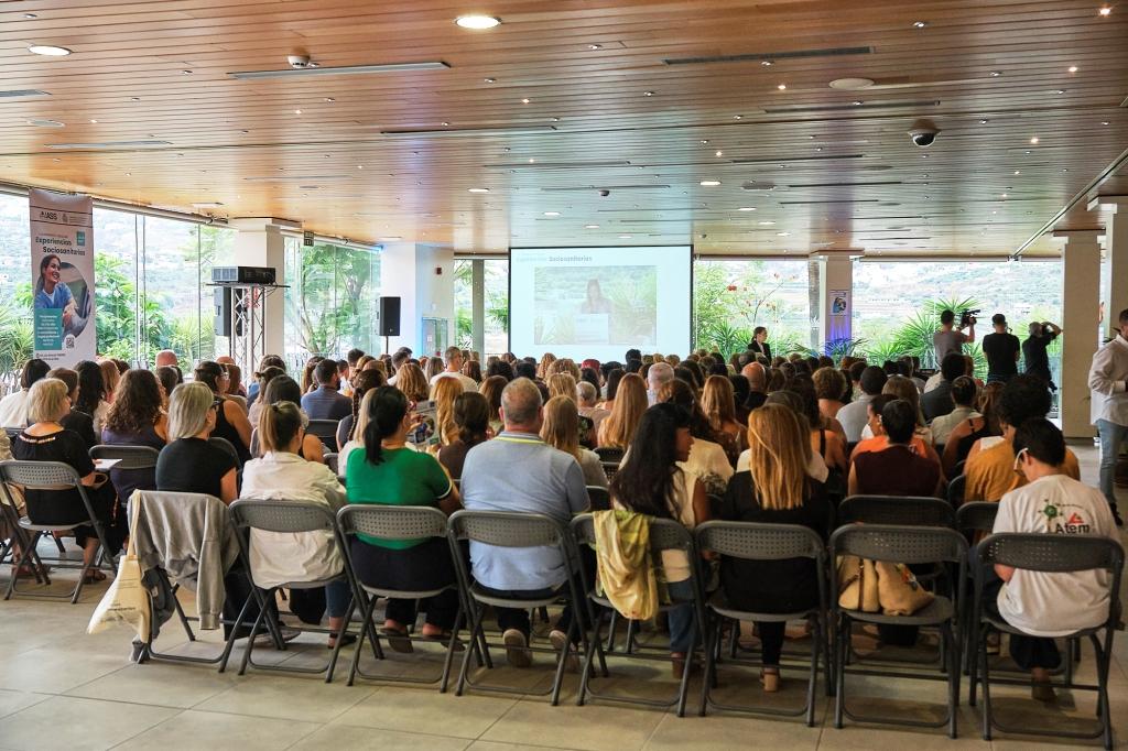 Más de 500 personas participan en el I Congreso Insular de Experiencias Sociosanitarias