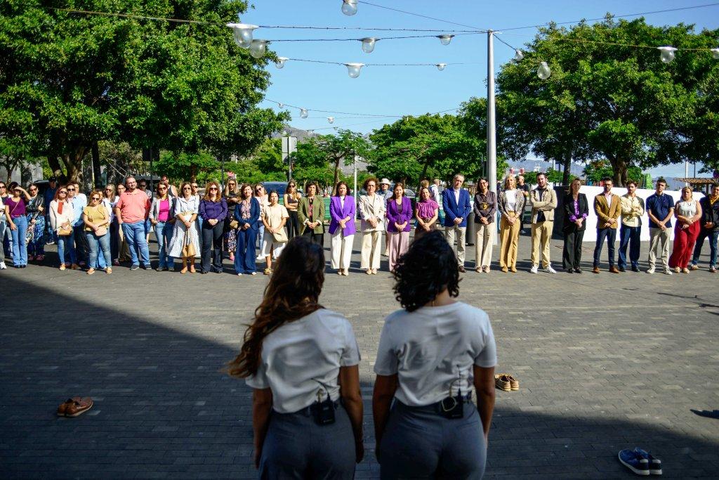 El Cabildo conmemora el 25N con la lectura de un manifiesto