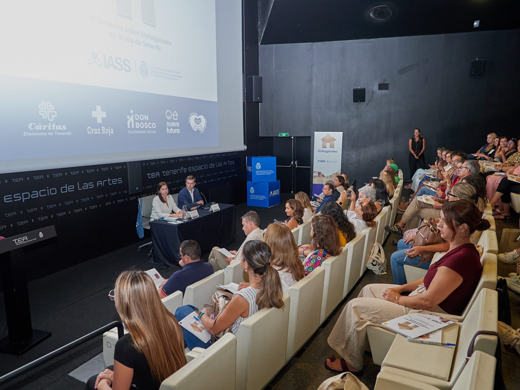 El Cabildo reúne a más de 170 profesionales y entidades sociales en las II Jornadas Insulares de Sinhogarismo