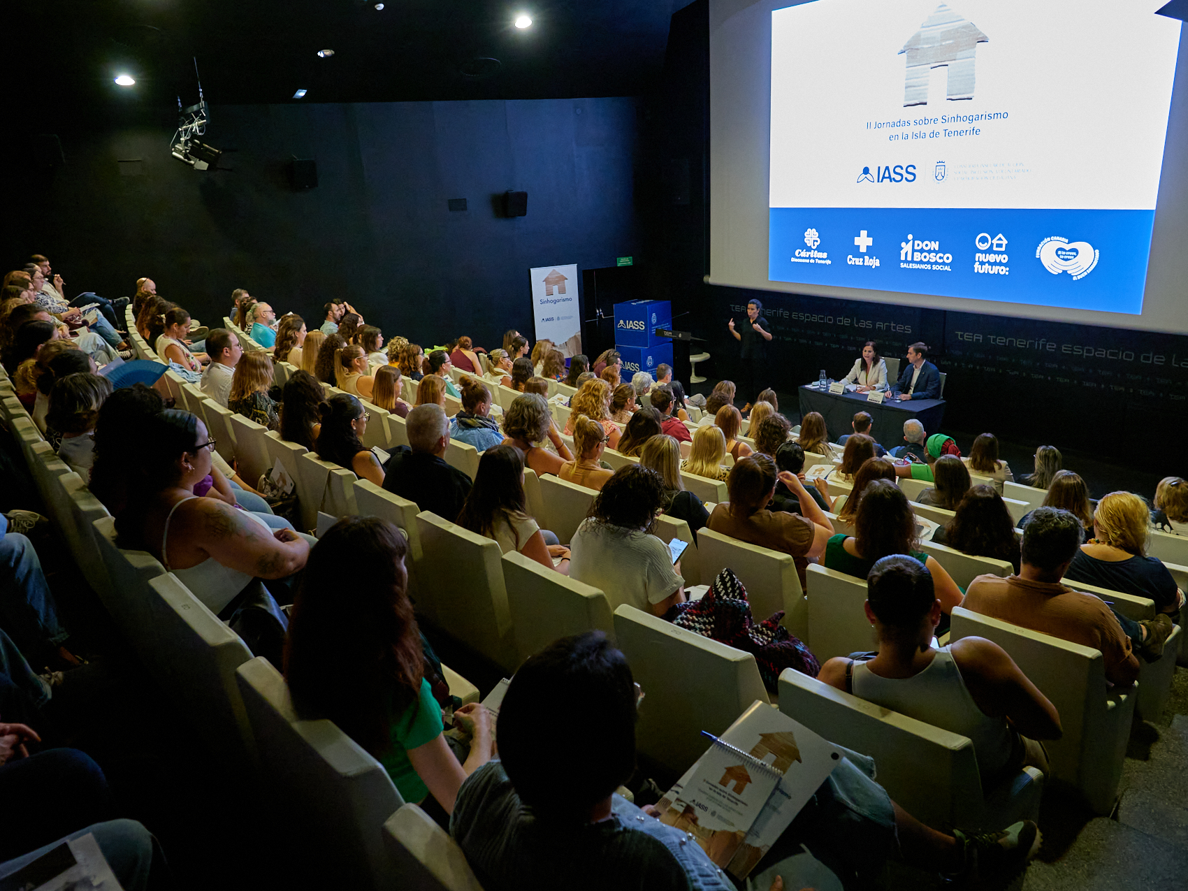 El Cabildo reúne a más de 170 profesionales y entidades sociales en las II Jornadas Insulares de Sinhogarismo
