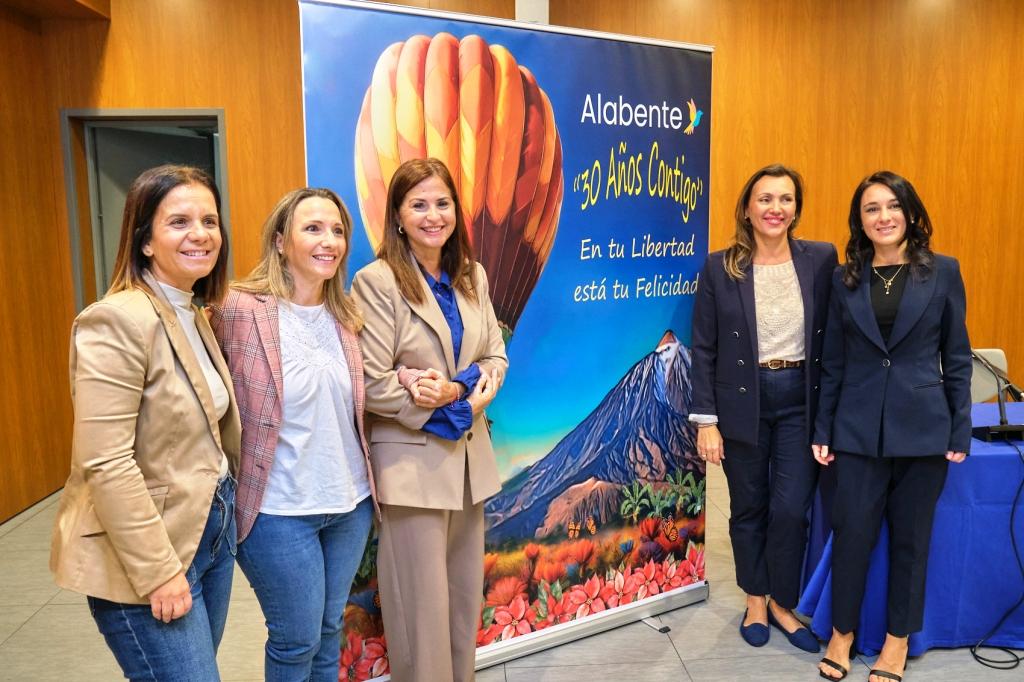 El Cabildo respalda a ALABENTE en su XXX aniversario
