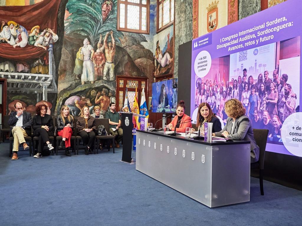 El Cabildo conmemora el Día Internacional del Implante Coclear