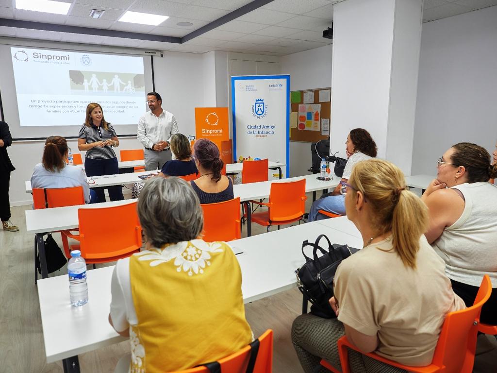 El Cabildo crea ‘Respiramos juntas; familia de familias’,