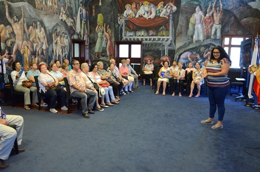 Los mayores de Santiago el Teide en el Salón Noble del Cabildo