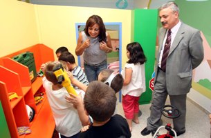  cabildo inaugura  ludoteca  payaso fiz en  realejos